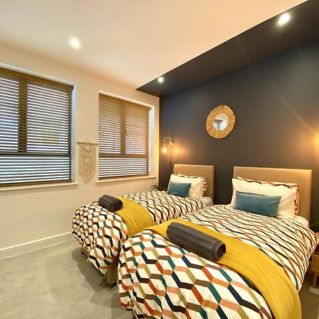 Stunning 2 Bed Apartment Sea Views And Parking Worthing Dış mekan fotoğraf